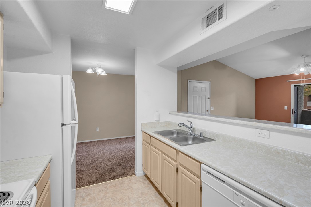 Photo 16 of 38, 555 E Silverado Ranch Boulevard #2159