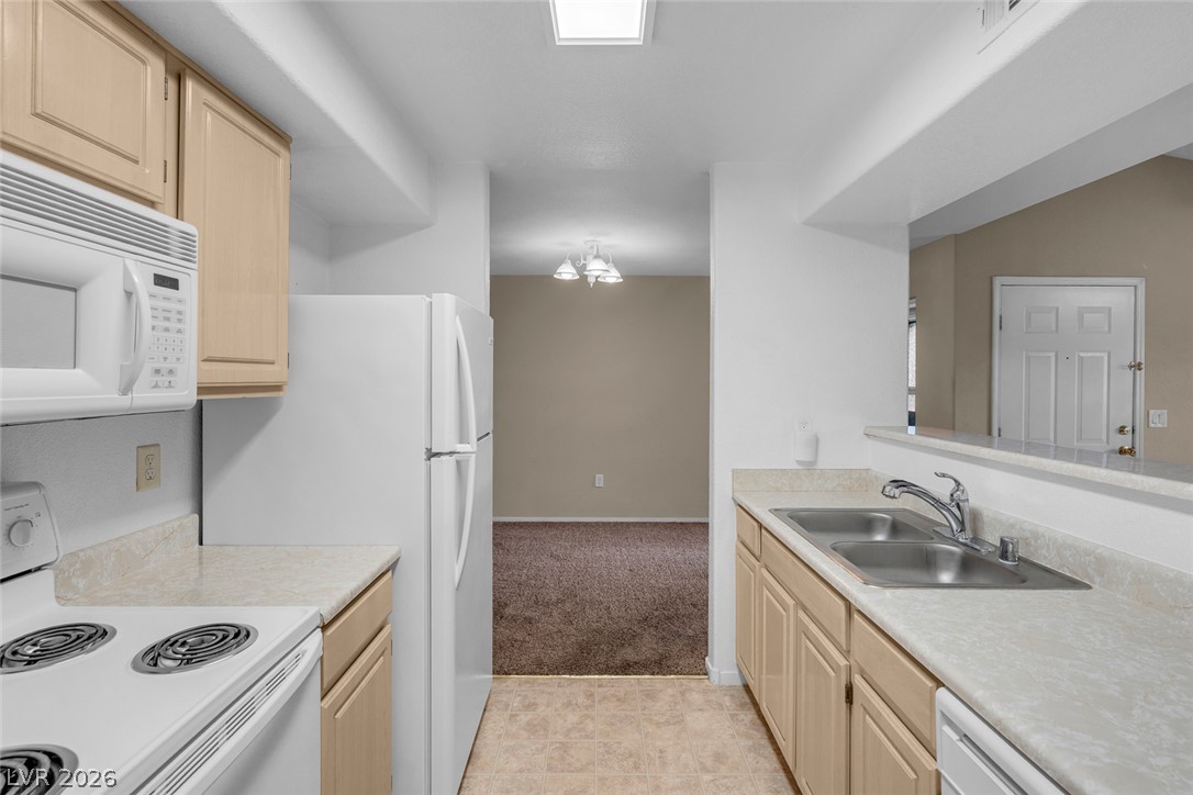 Photo 17 of 38, 555 E Silverado Ranch Boulevard #2159