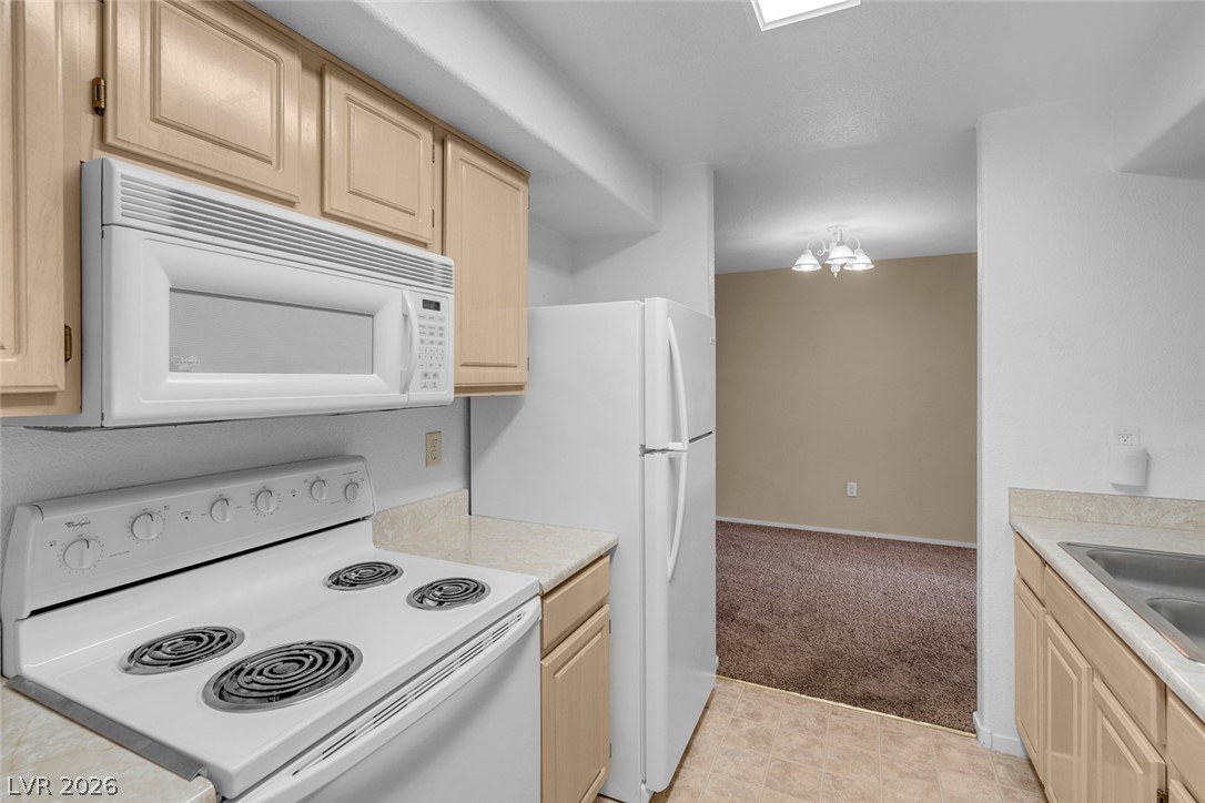 Photo 18 of 38, 555 E Silverado Ranch Boulevard #2159
