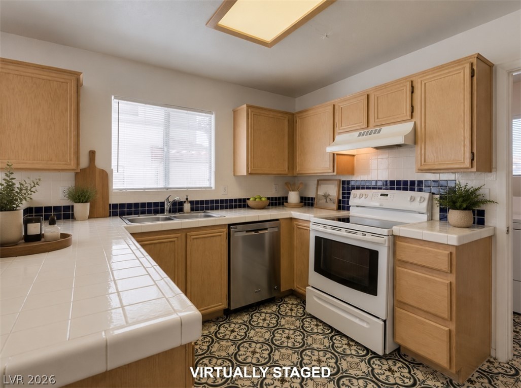 Photo 13 of 15, 8012 Divine Drive
