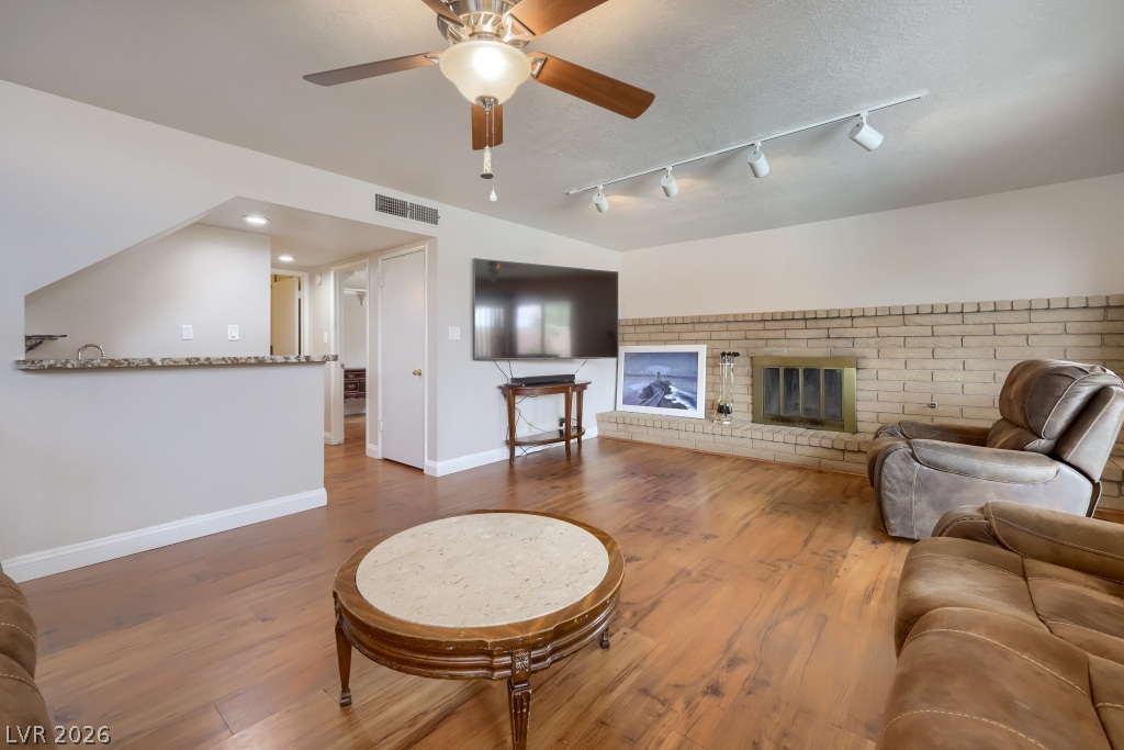 Photo 6 of 29, 4160 Chela Court