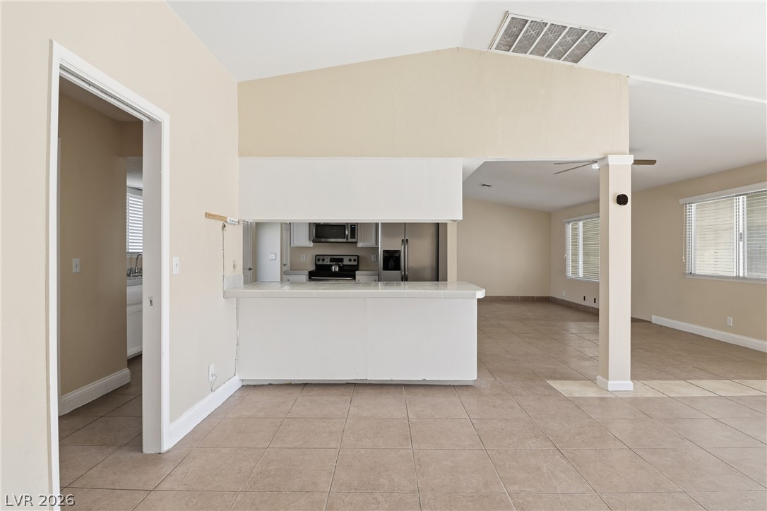 Photo 18 of 54, 6825 W Oakey Boulevard