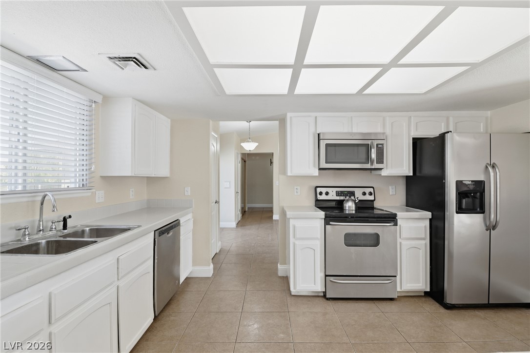 Photo 24 of 54, 6825 W Oakey Boulevard