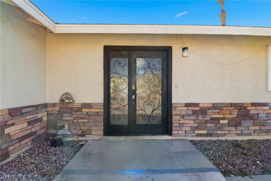 Photo 2 of 6825 W Oakey Boulevard