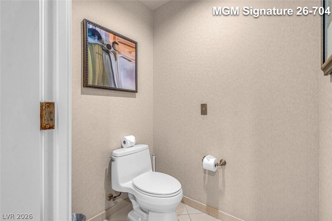 Photo 17 of 38, 135 E Harmon Avenue #1704