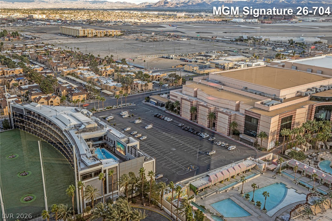 Photo 20 of 38, 135 E Harmon Avenue #1704