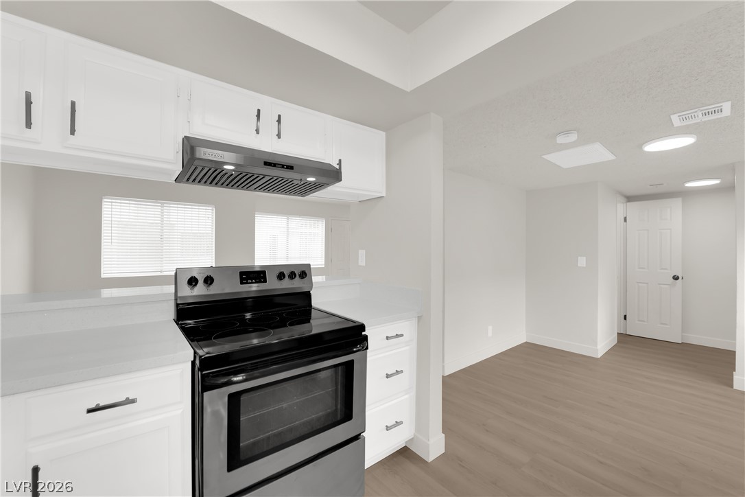 Photo 13 of 32, 200 N Bruce Street #C
