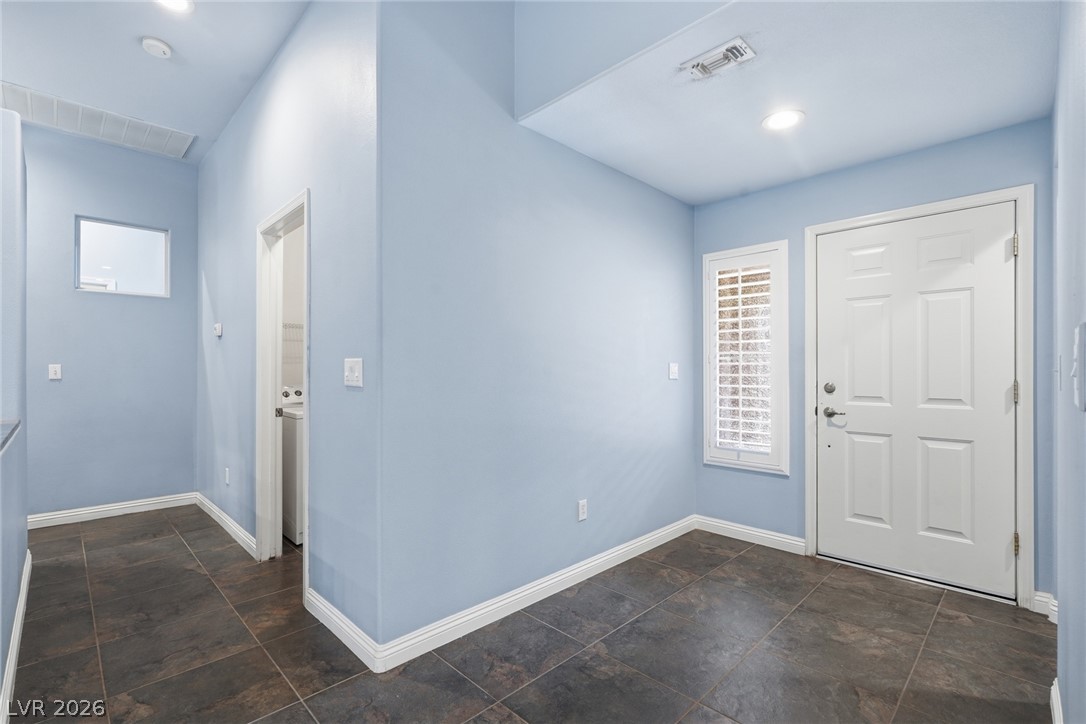 Photo 6 of 38, 507 Dart Brook Place