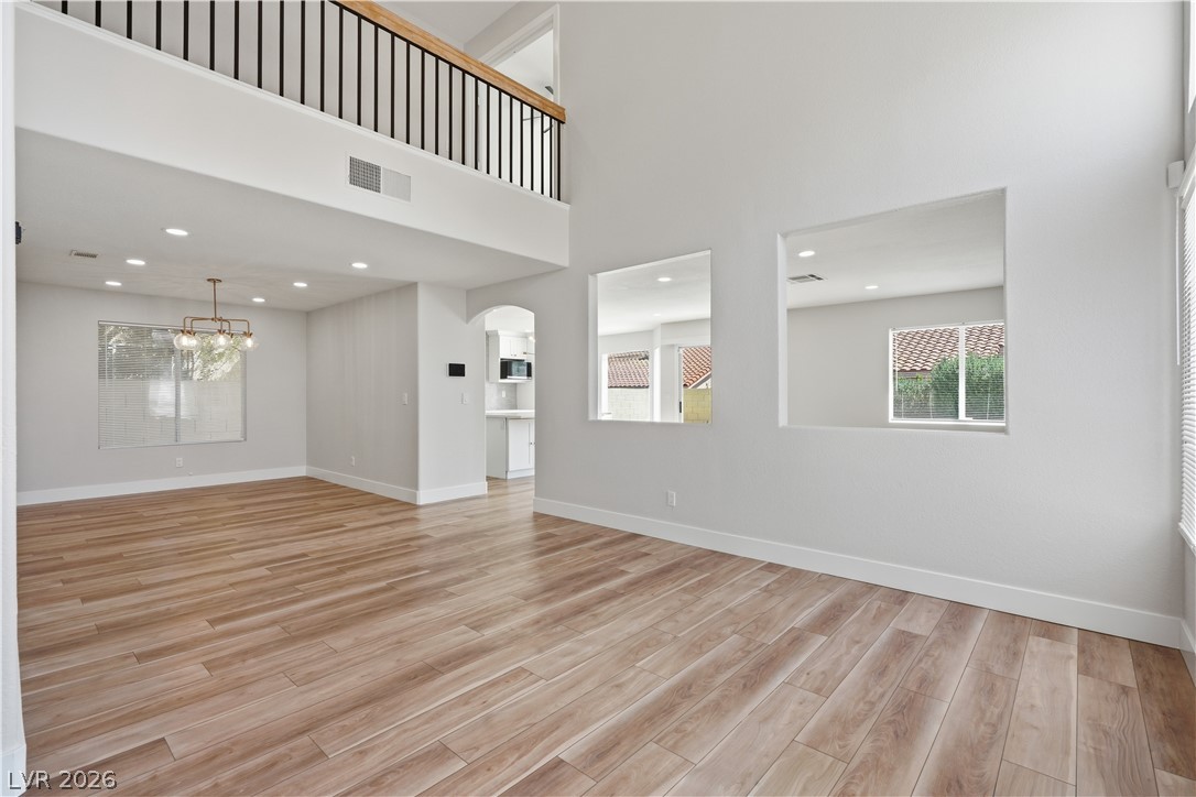 Photo 4 of 1620 Western Lily Street