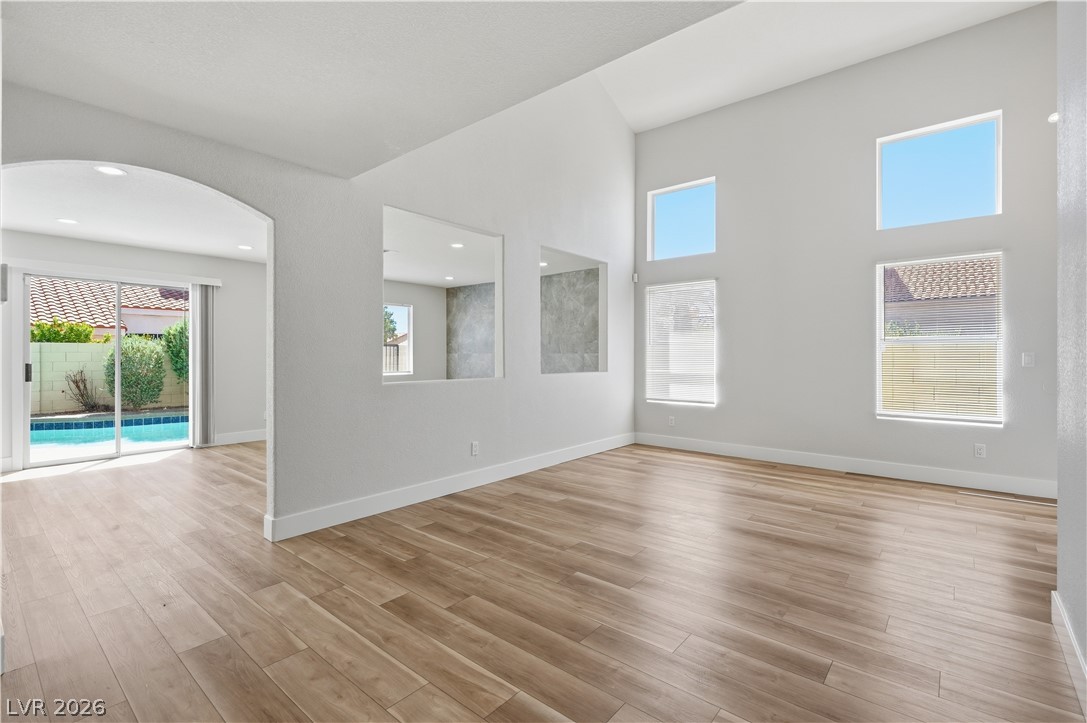 Photo 5 of 1620 Western Lily Street