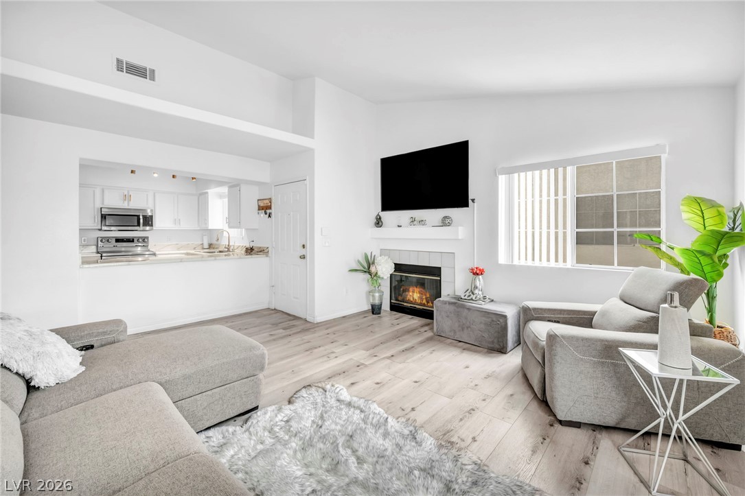 Photo 9 of 30, 2725 S Nellis Boulevard #2103
