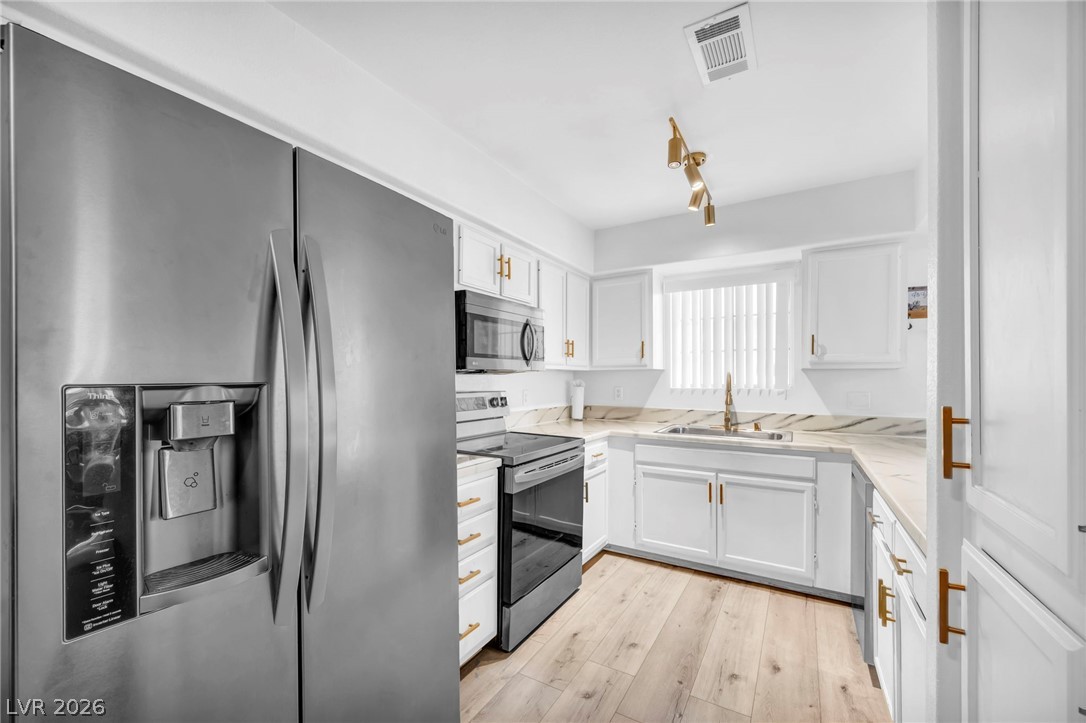 Photo 12 of 30, 2725 S Nellis Boulevard #2103