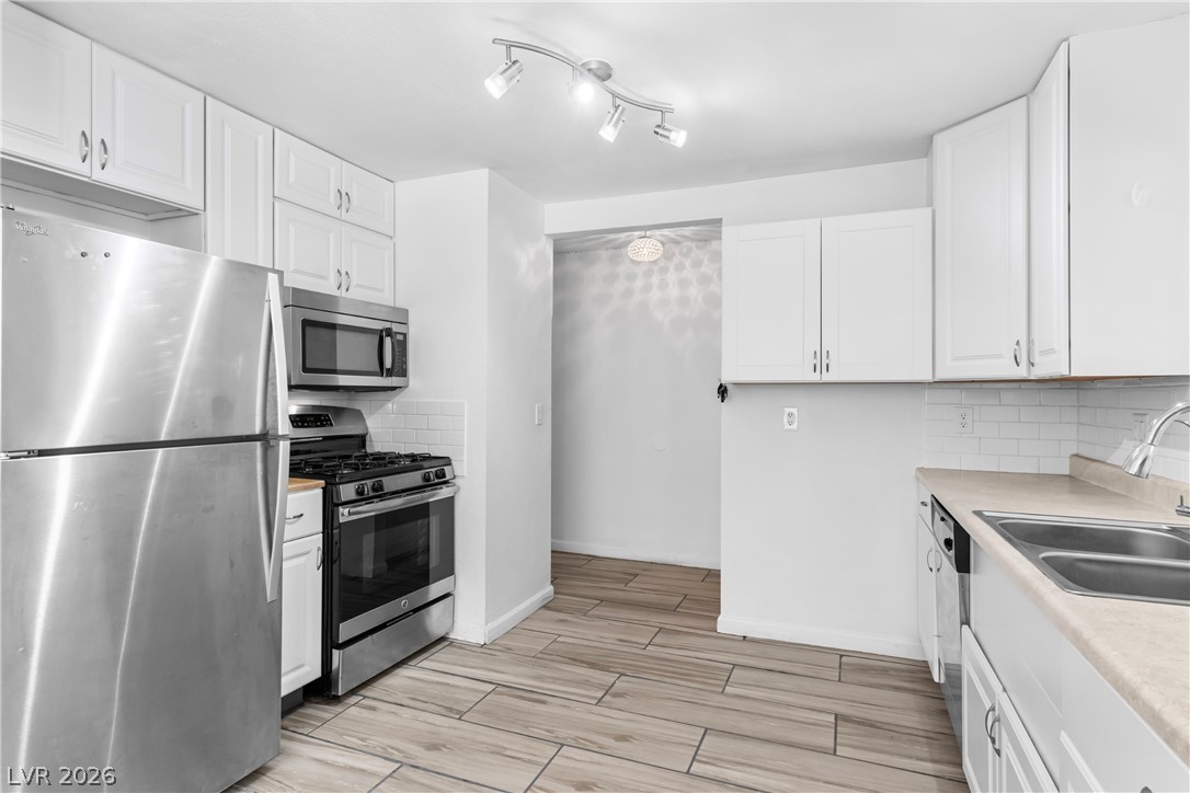 Photo 8 of 29, 2200 S Fort Apache Road #2210