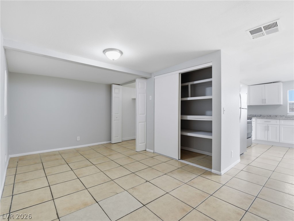 Photo 7 of 28, 5132 Hallet Drive