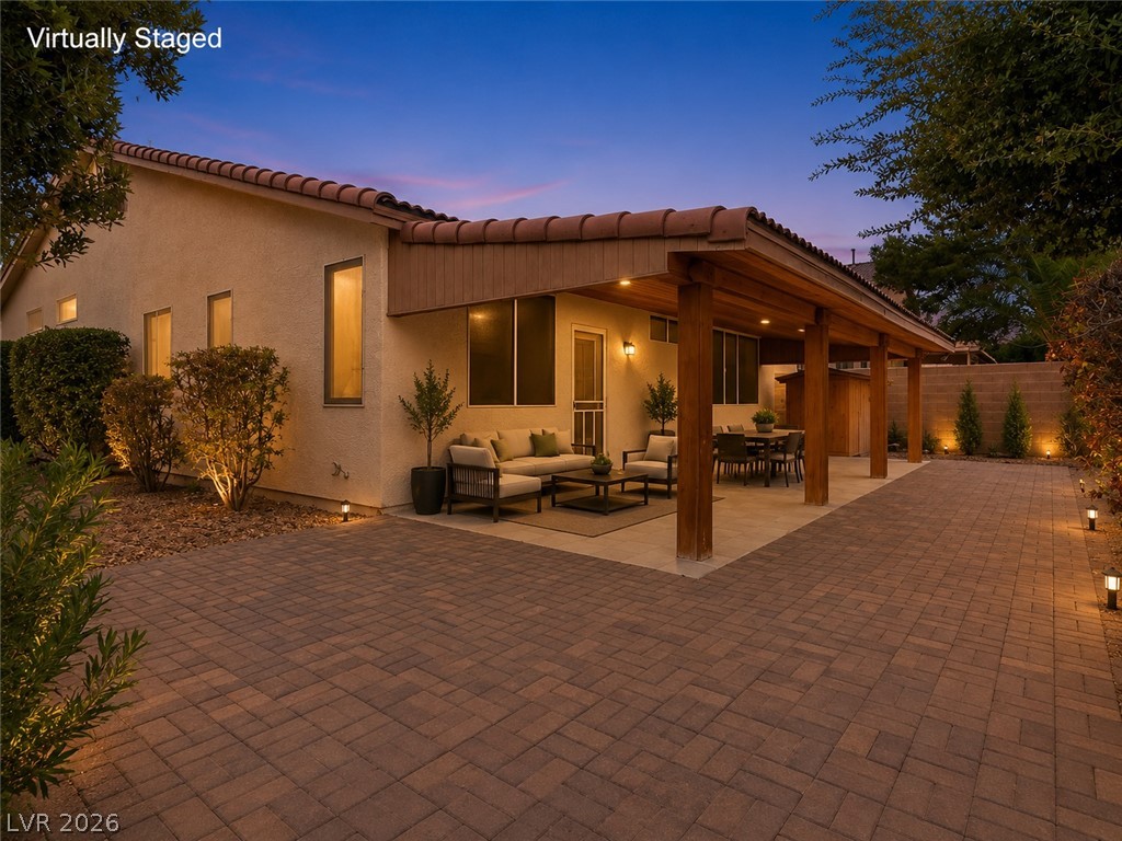Photo 16 of 44, 10034 Canyon Dunes Avenue