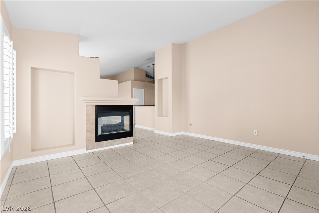 Photo 3 of 137 Winley Chase Avenue