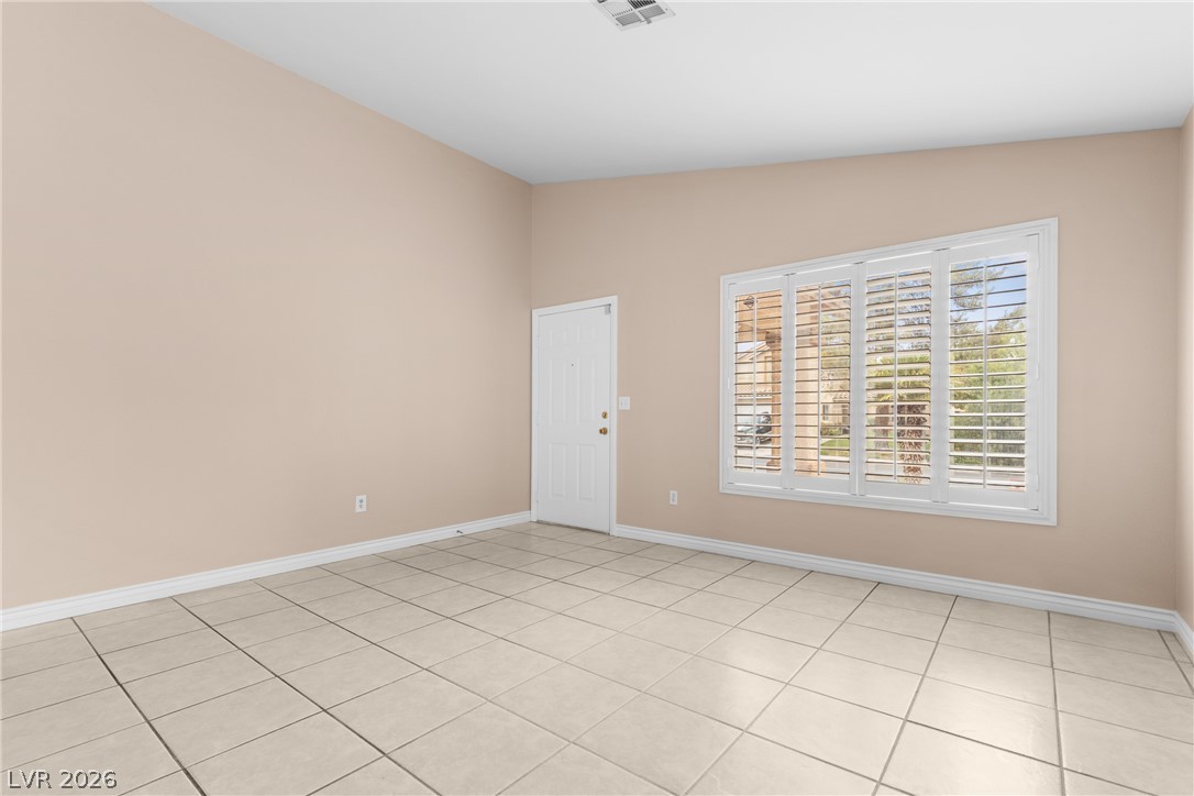 Photo 4 of 137 Winley Chase Avenue