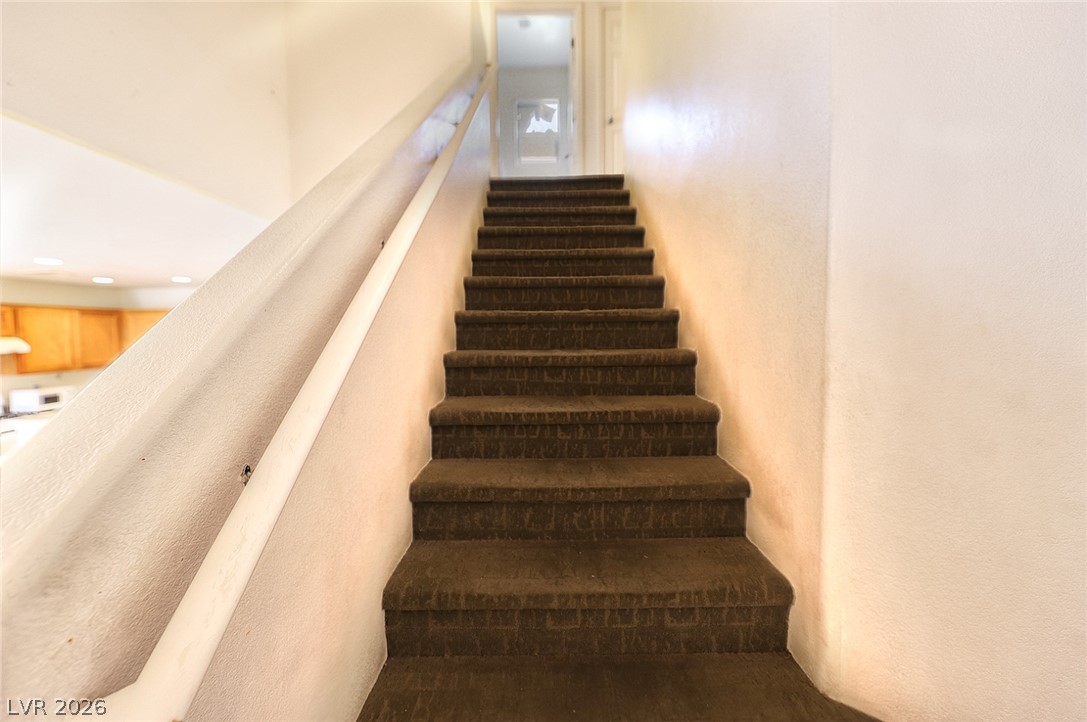 Photo 11 of 22, 4133 Kemble Court