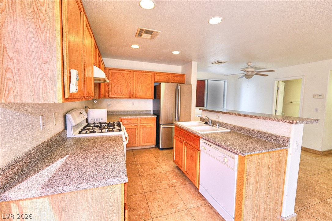 Photo 12 of 22, 4133 Kemble Court