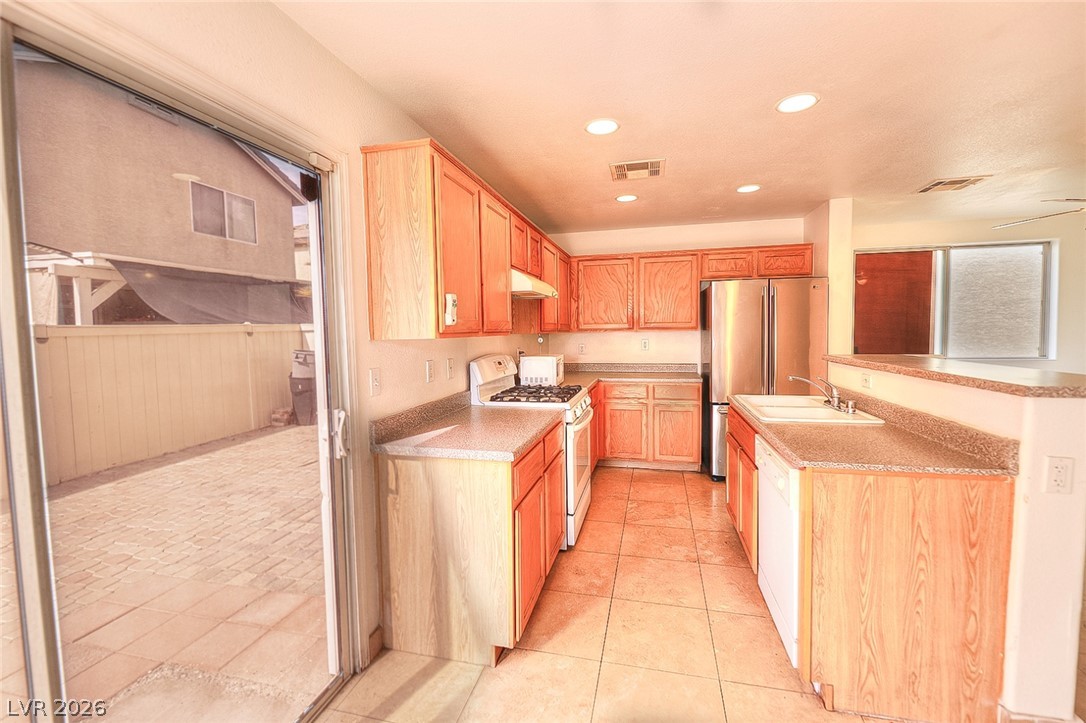 Photo 13 of 22, 4133 Kemble Court