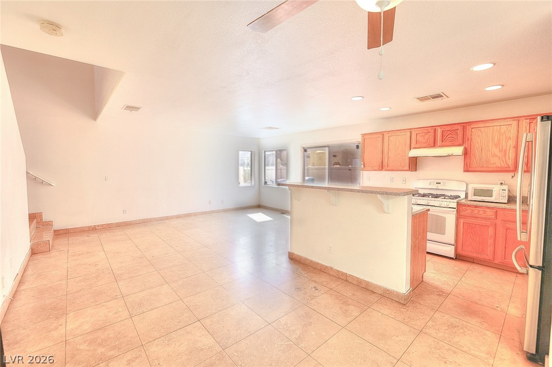 Photo 14 of 22, 4133 Kemble Court