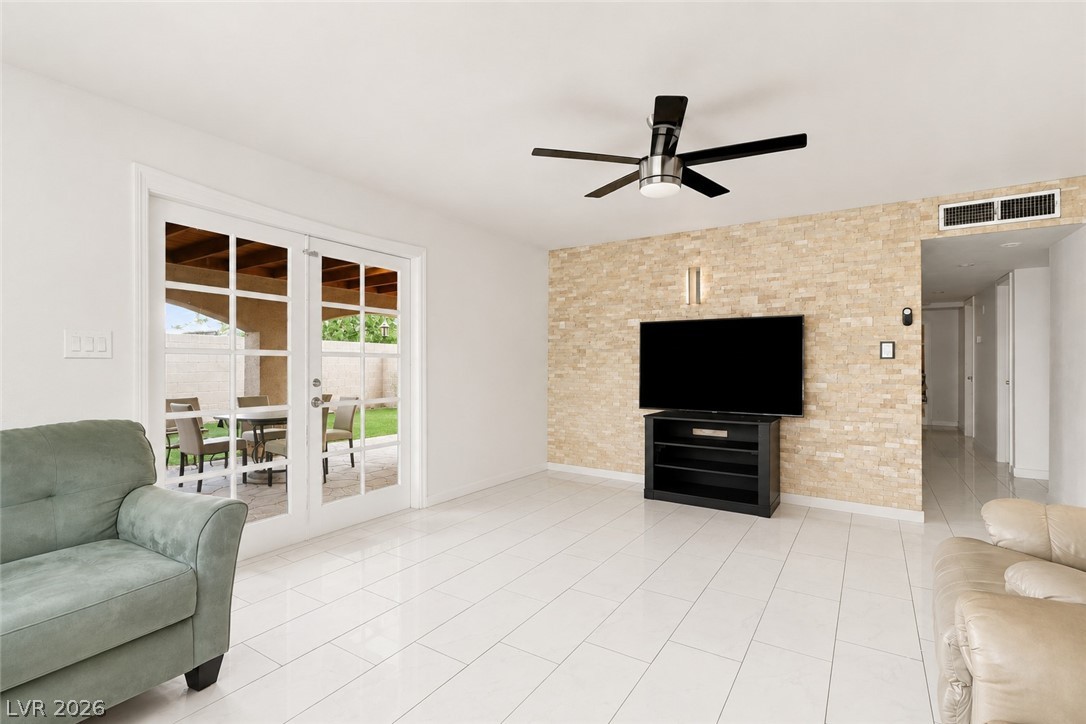 Photo 7 of 20, 6232 McAllister Avenue