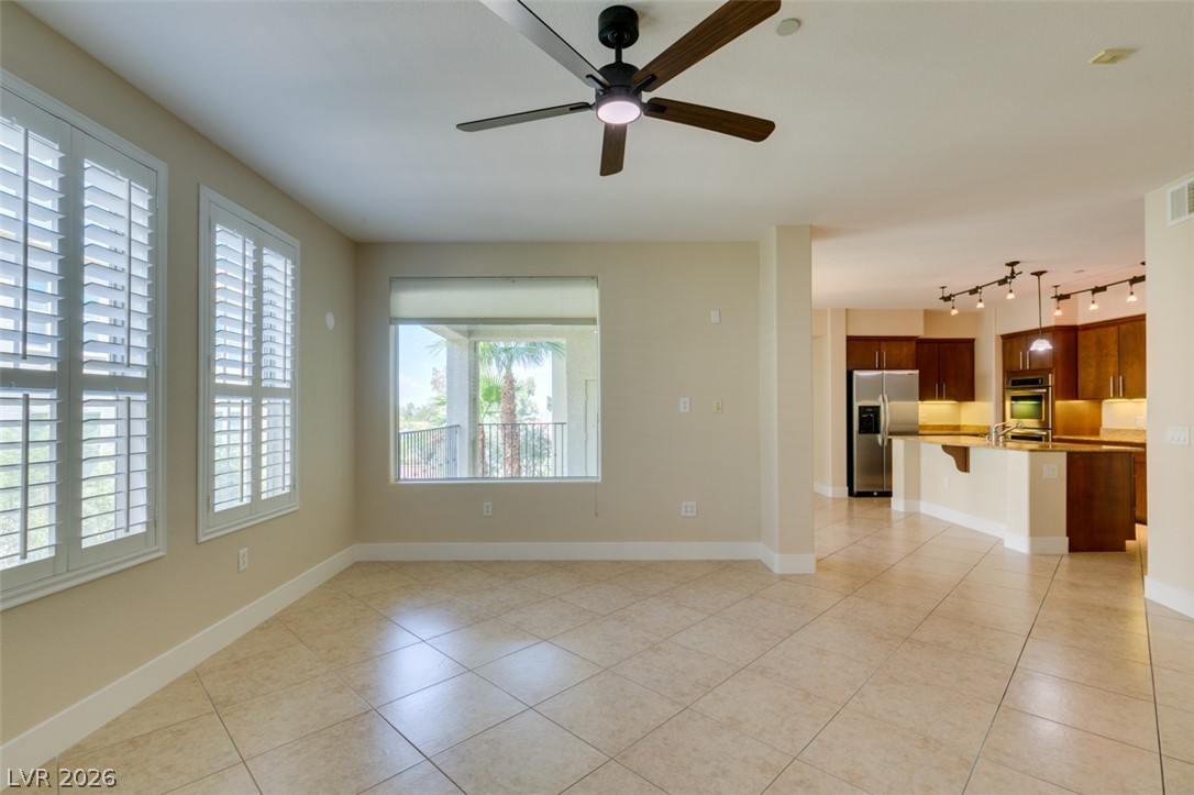 Photo 18 of 43, 2555 Hampton Road #3203