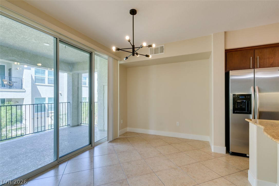 Photo 19 of 43, 2555 Hampton Road #3203