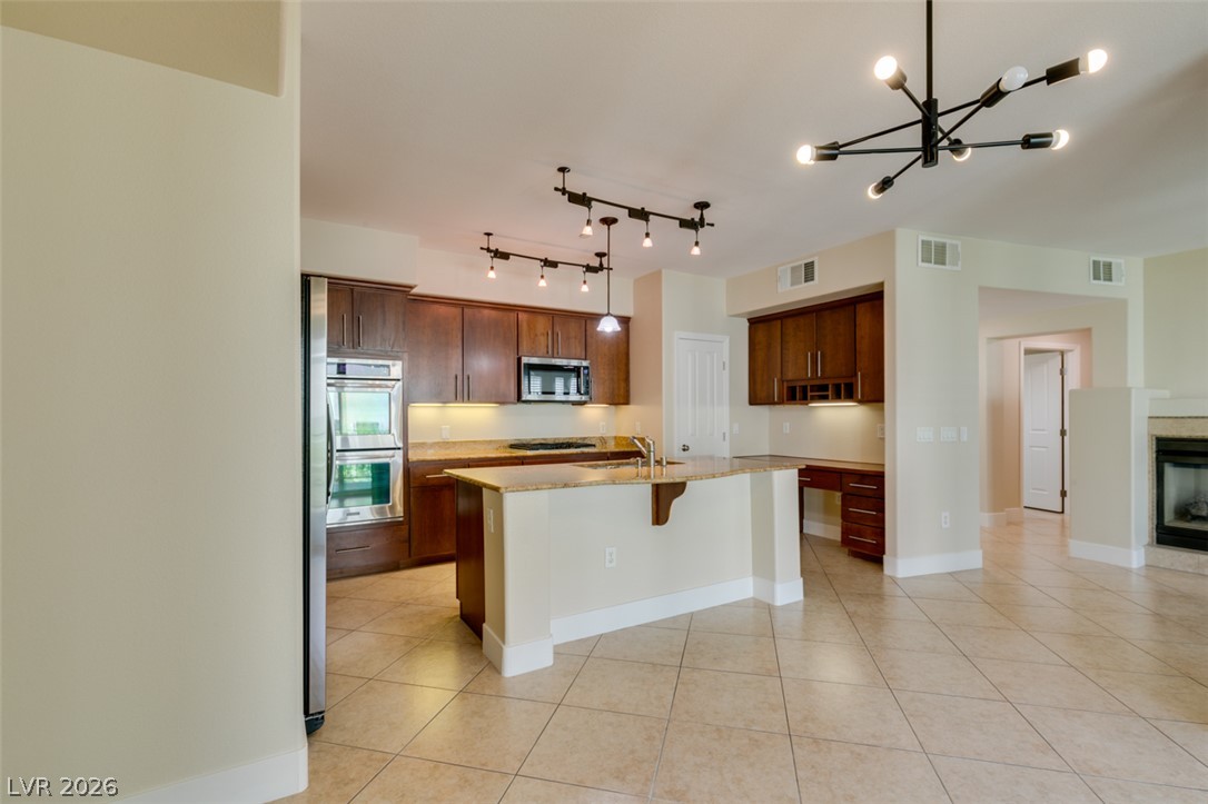 Photo 25 of 43, 2555 Hampton Road #3203