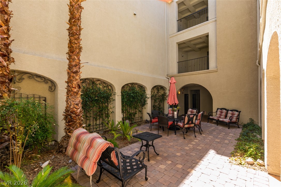 Photo 6 of 43, 2555 Hampton Road #3203