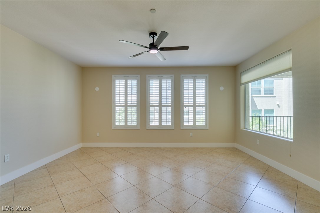 Photo 9 of 43, 2555 Hampton Road #3203