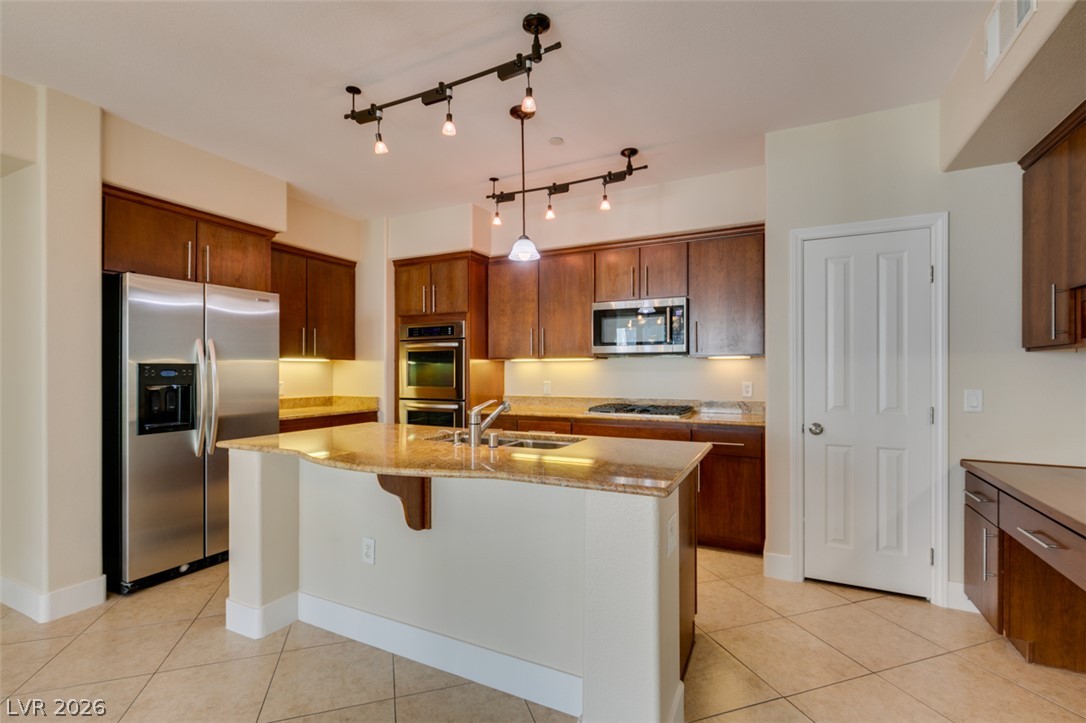Photo 28 of 43, 2555 Hampton Road #3203