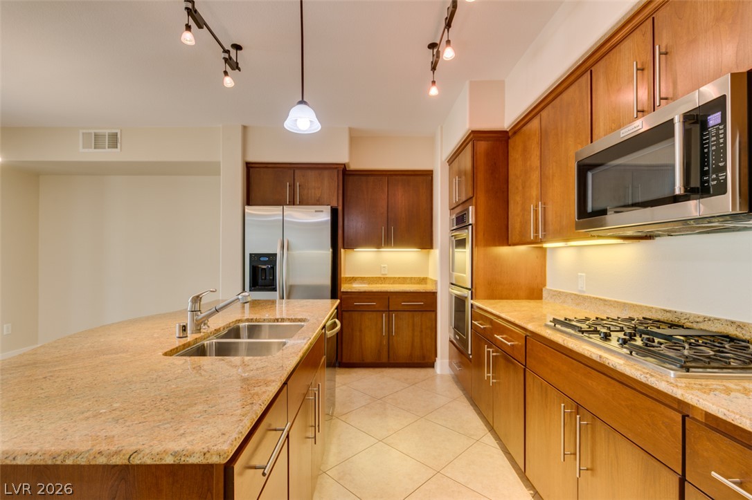 Photo 29 of 43, 2555 Hampton Road #3203