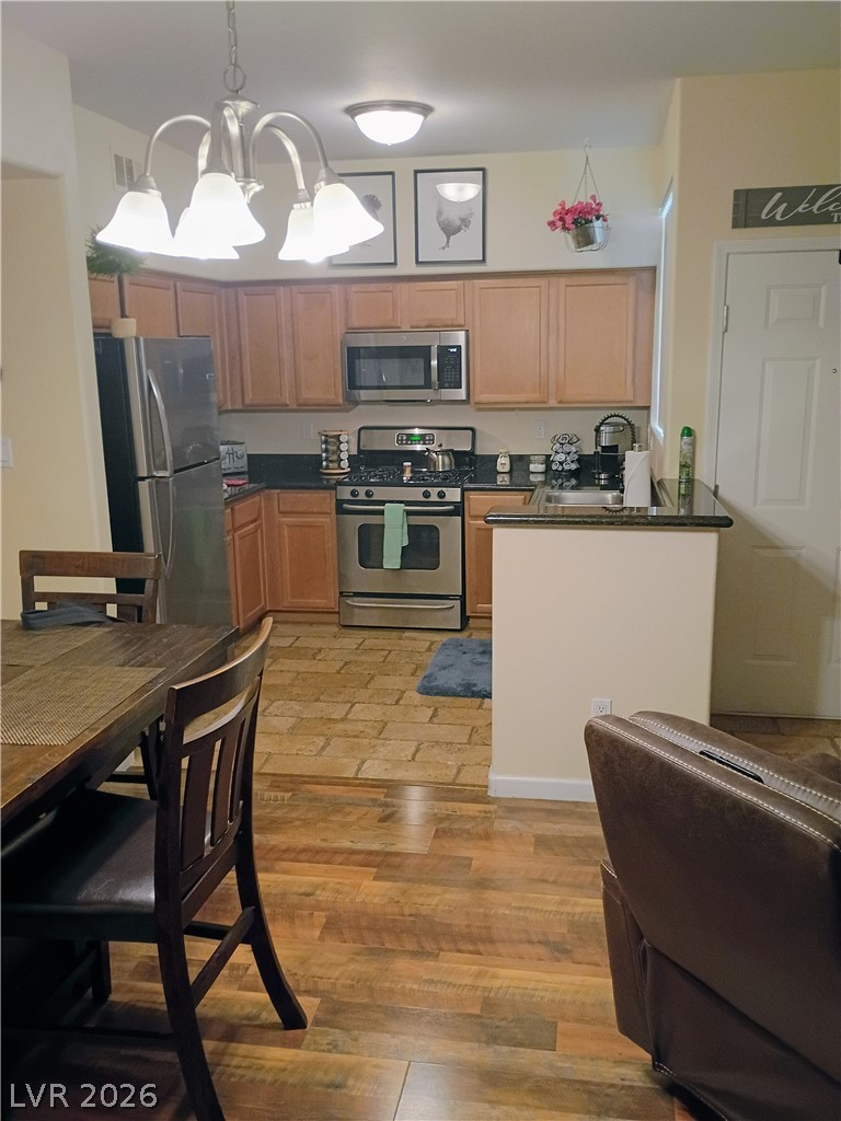 Photo 19 of 70, 10213 Penrith Avenue #103