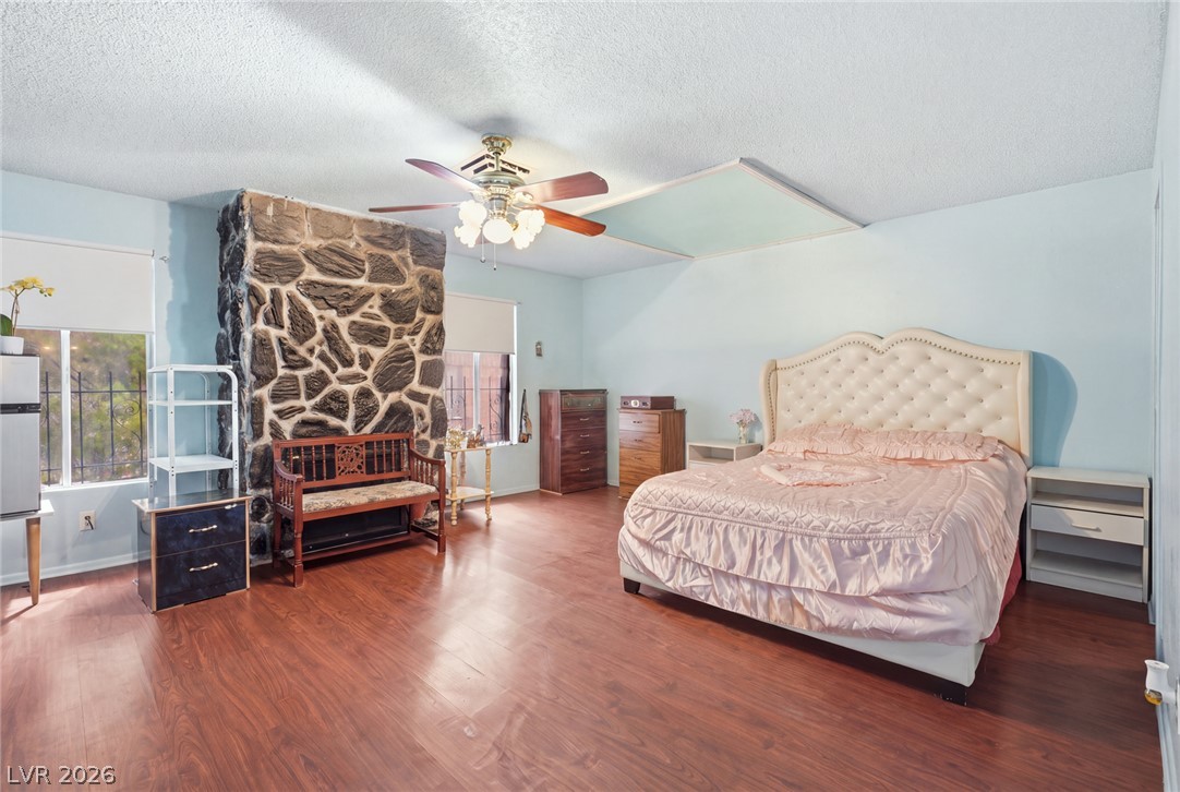 Photo 8 of 38, 3978 Voxna Street