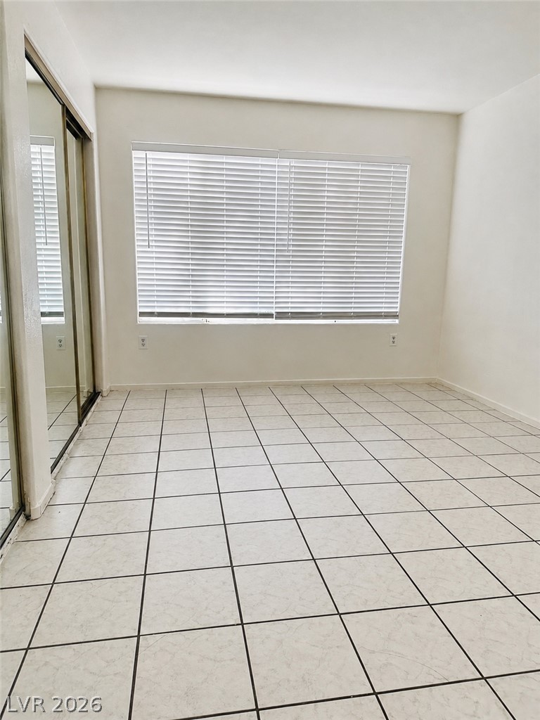 Photo 9 of 12, 5710 E Tropicana Boulevard #1137