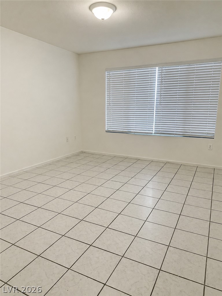 Photo 11 of 12, 5710 E Tropicana Boulevard #1137