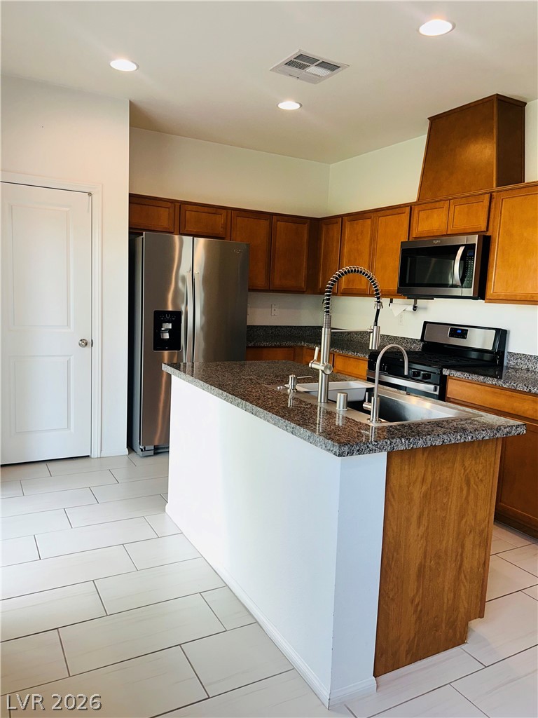 Photo 14 of 40, 6633 W Evander Street