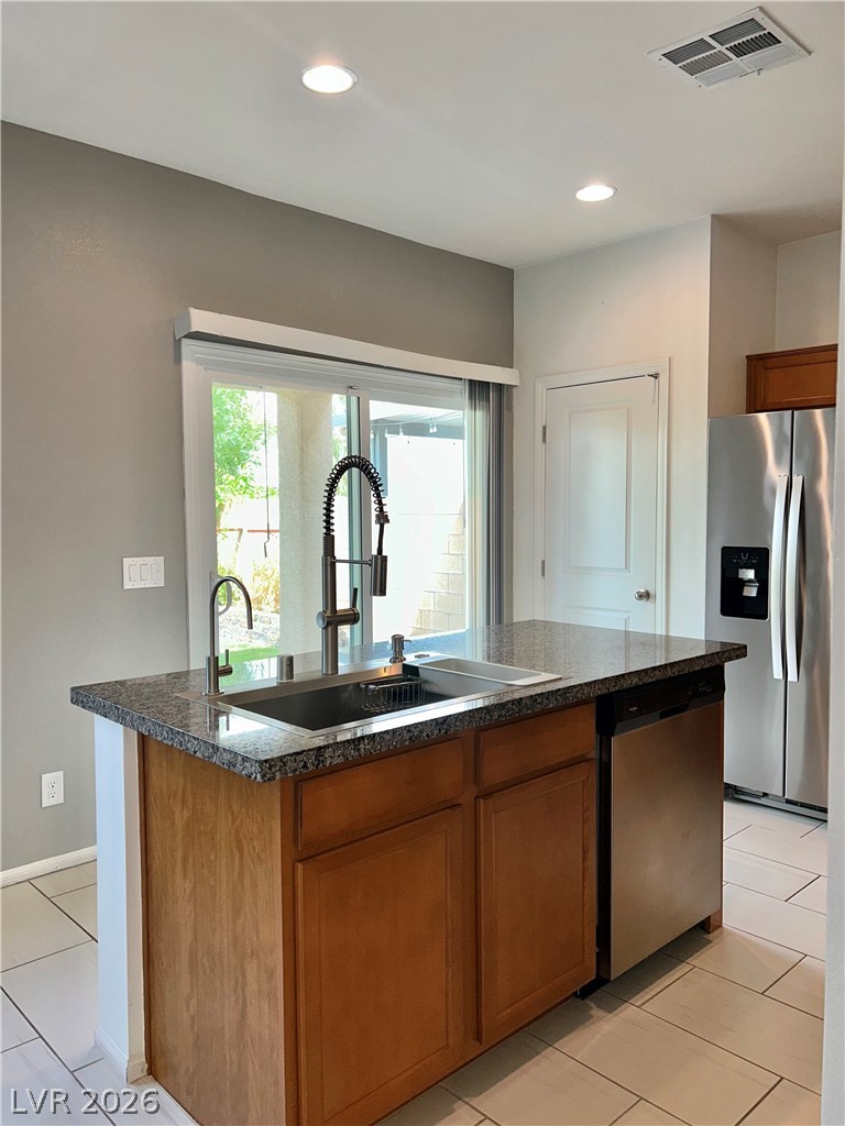 Photo 10 of 40, 6633 W Evander Street