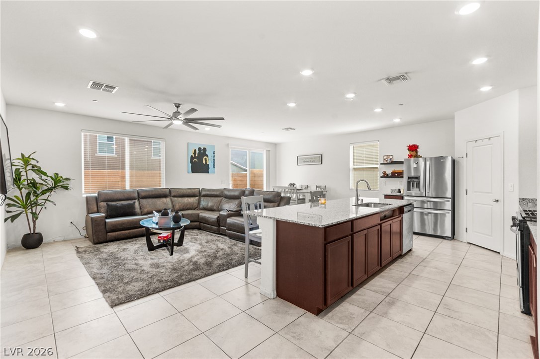 Photo 4 of 8439 Cabirolera Avenue