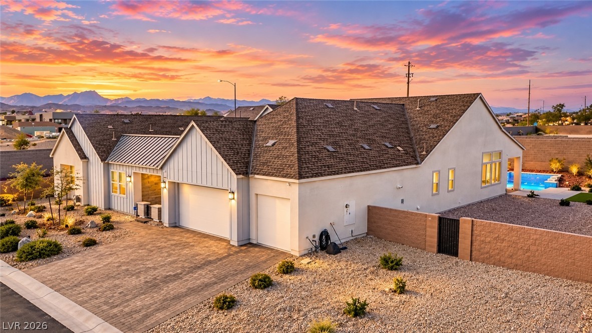 8811 Italian Trotter Court, Las Vegas 89113