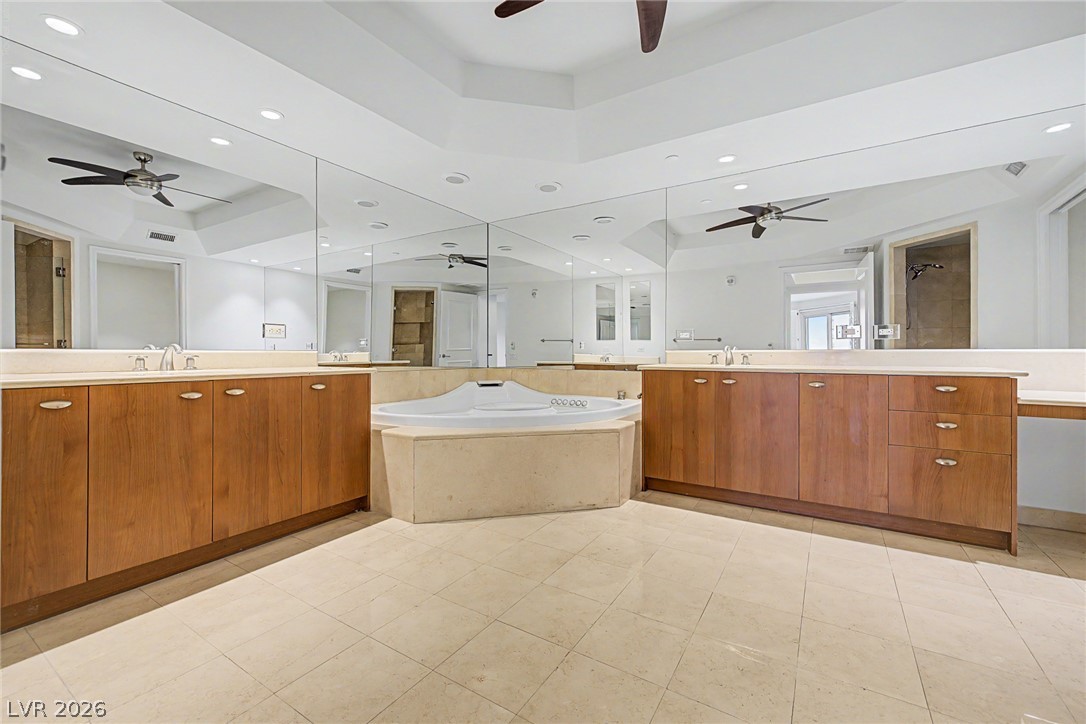 Photo 25 of 58, 2777 Paradise Road #2102