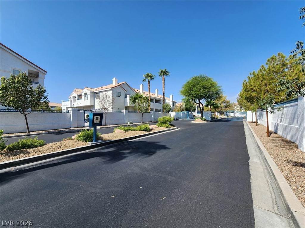 Photo 21 of 28, 5201 S Torrey Pines Drive #1244