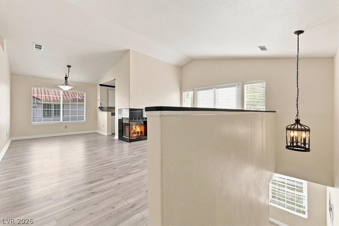 Photo 5 of 5201 S Torrey Pines Drive #1244