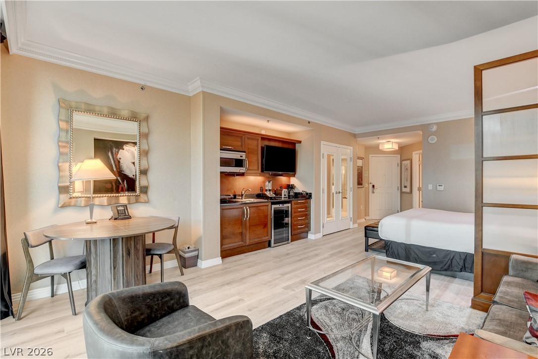 Photo 5 of 135 E Harmon Avenue #1619