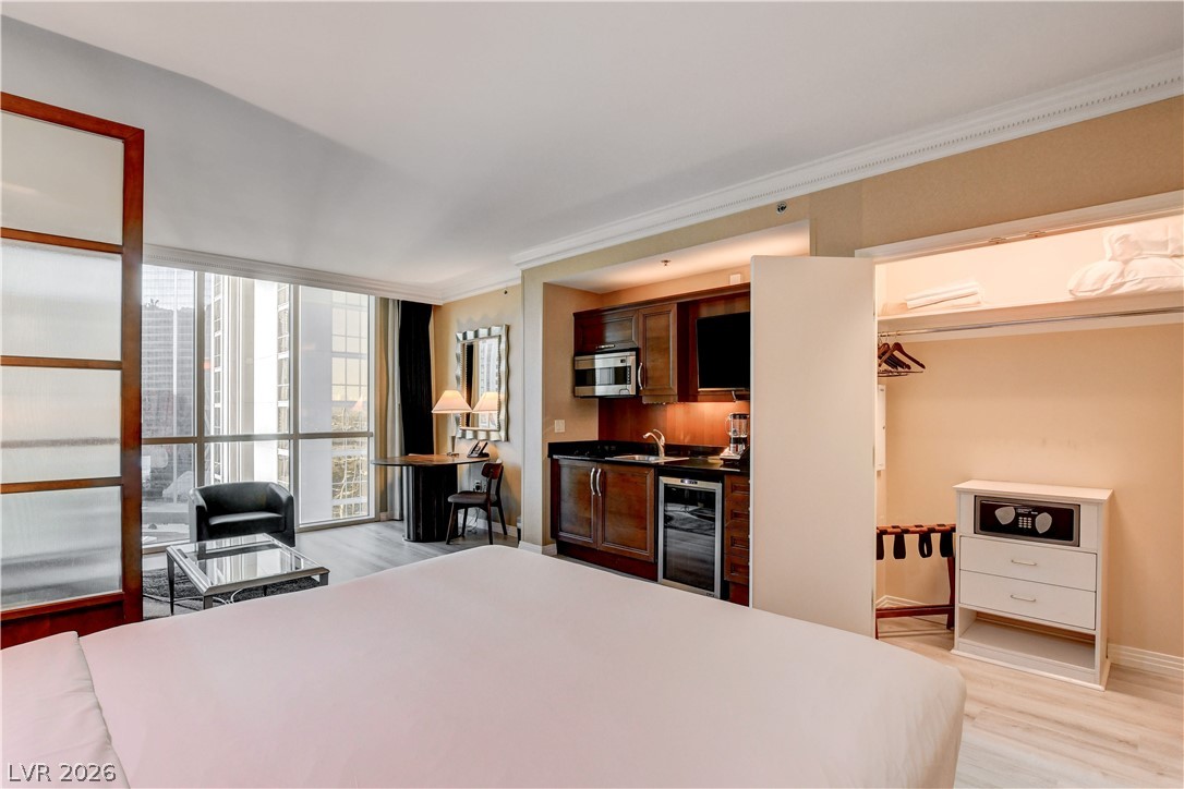 Photo 27 of 27, 135 E Harmon Avenue #1619