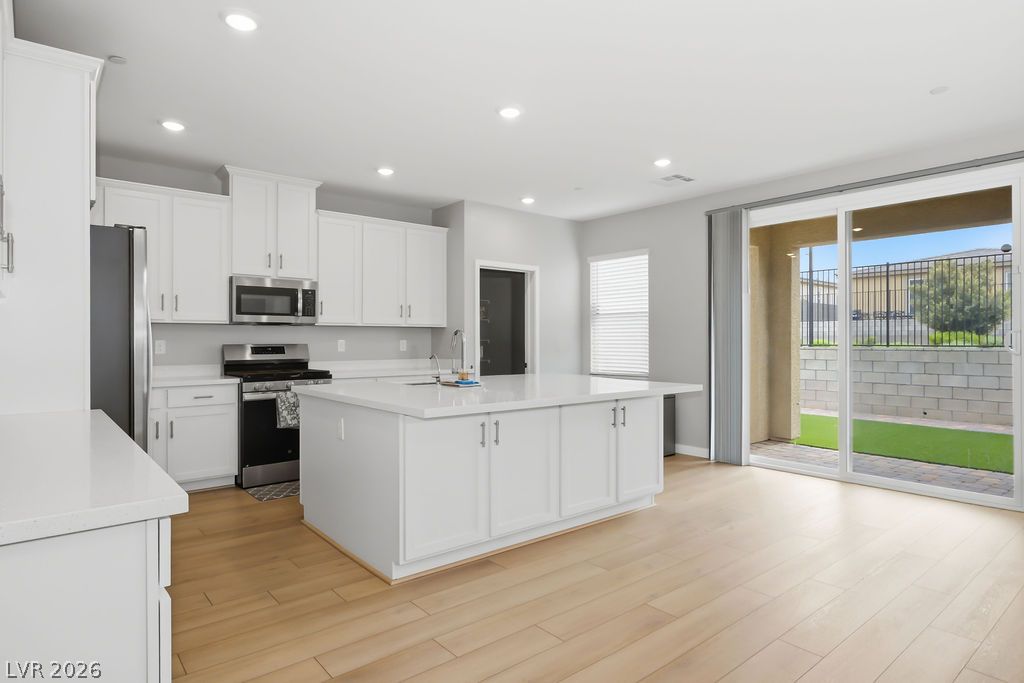 9829 Adrian Peak Street, Las Vegas 89143