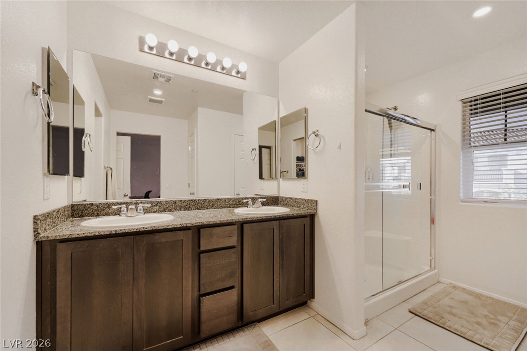 Photo 7 of 17, 523 Cattleya pl