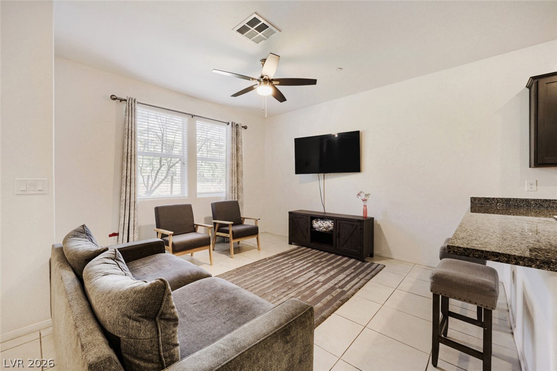 Photo 2 of 523 Cattleya pl