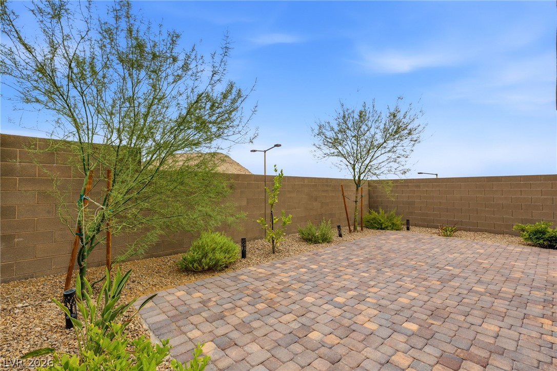 Photo 31 of 42, 11576 Desert Hollow Avenue